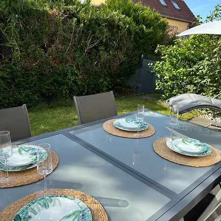 Maison Moderne Avec Jardin Houssen