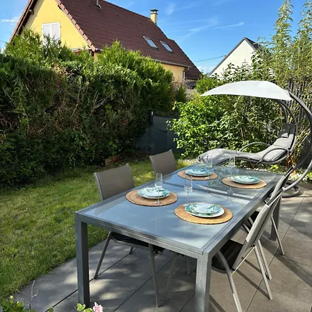 Maison Moderne Avec Jardin Prázdninový dům Houssen